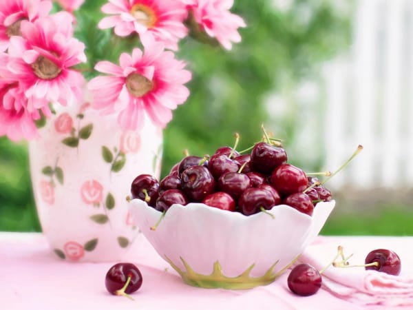 cherries-in-a-bowl-773021_1920